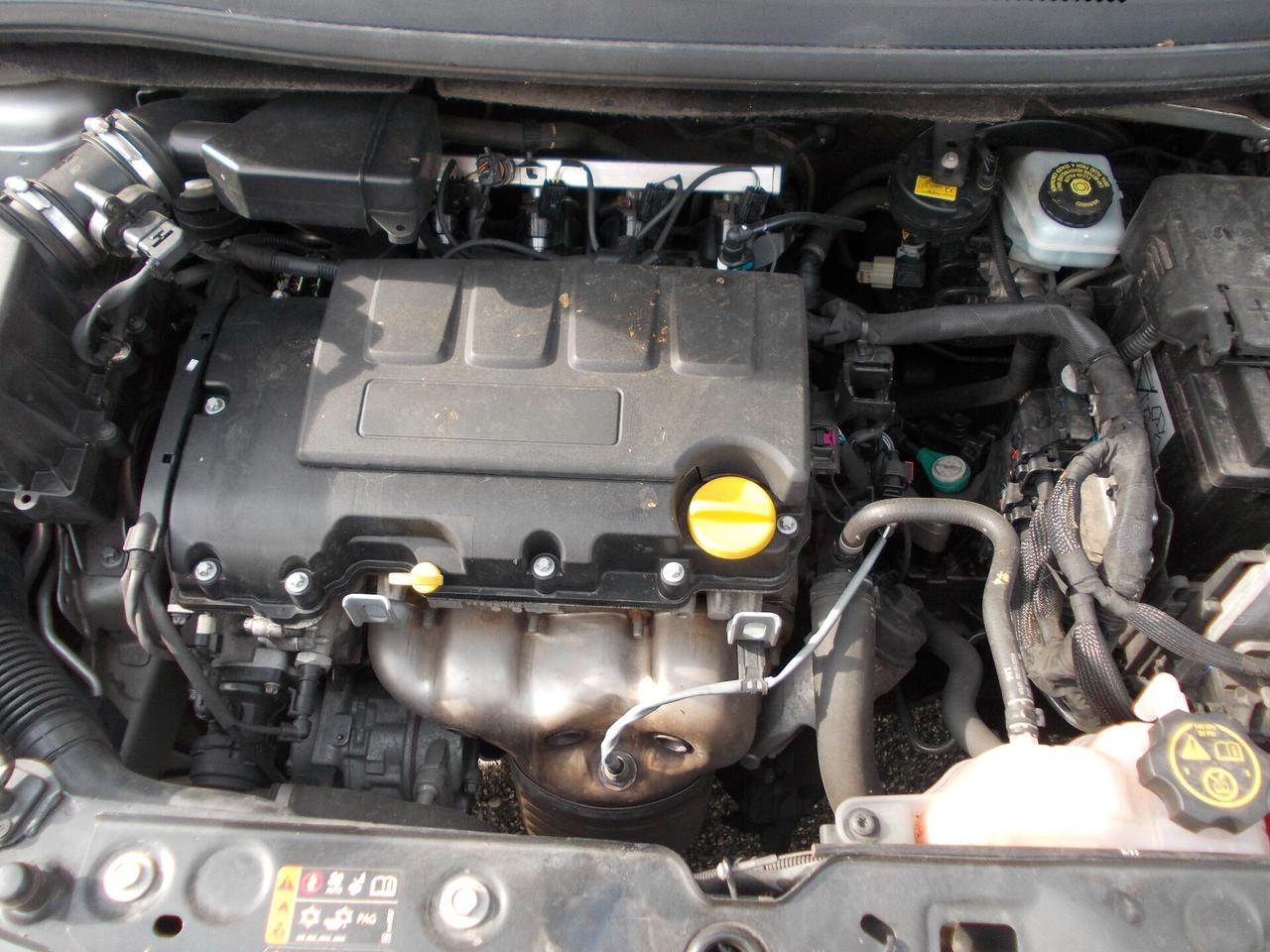 Opel Corsa 1.4 90CV GPL Tech 5 porte Black Edition-KM 74165