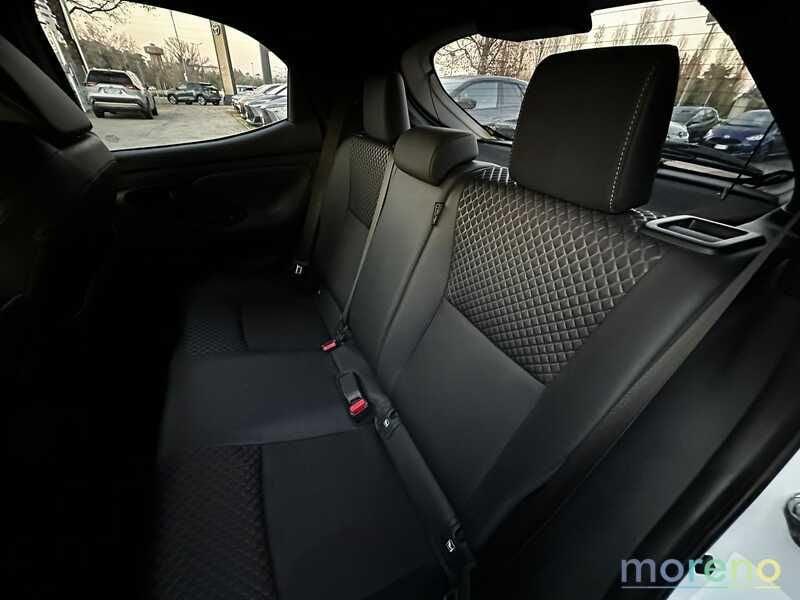 Toyota Yaris 1.5h Lounge