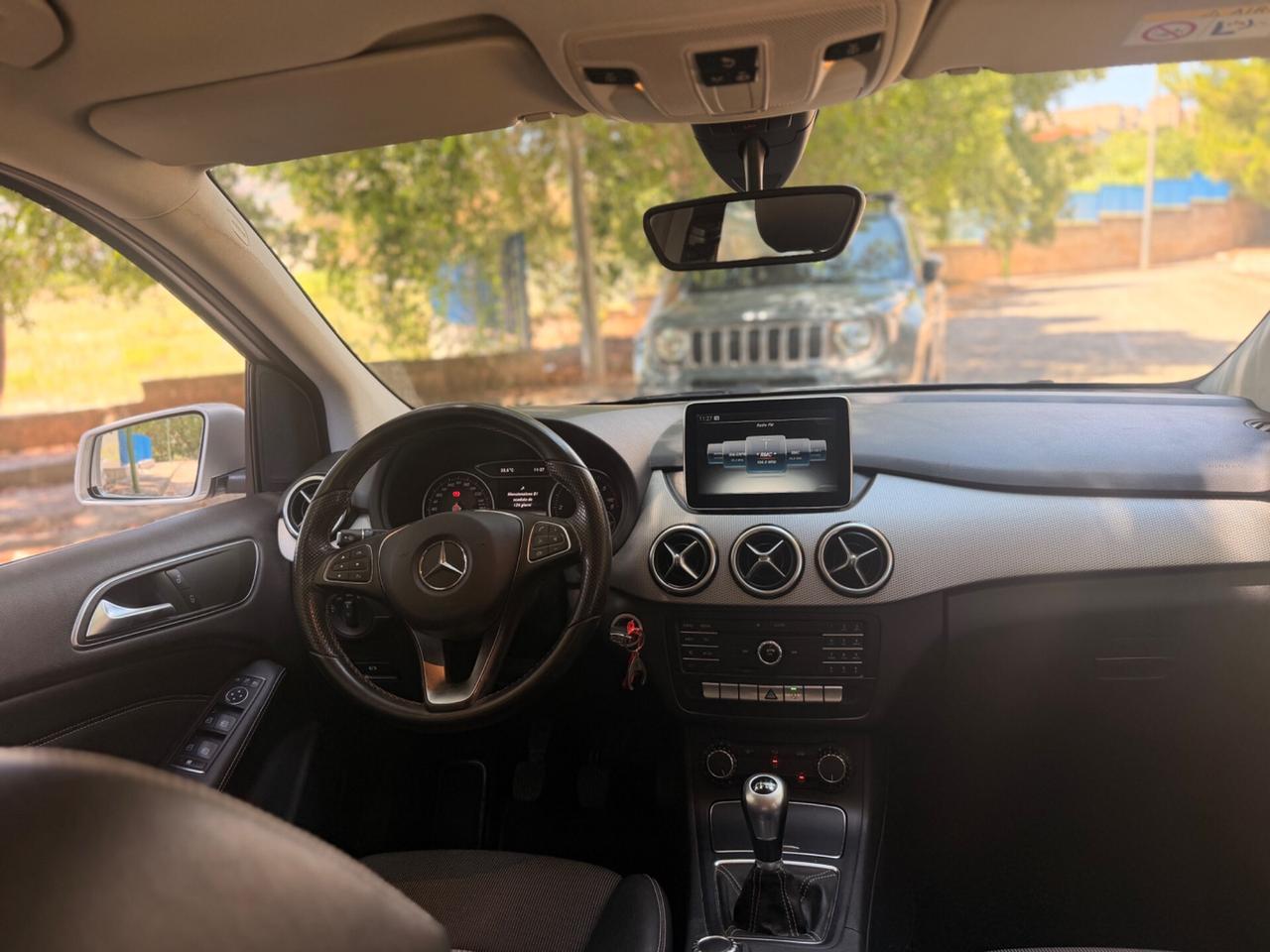 Mercedes-benz B 180 d Premium