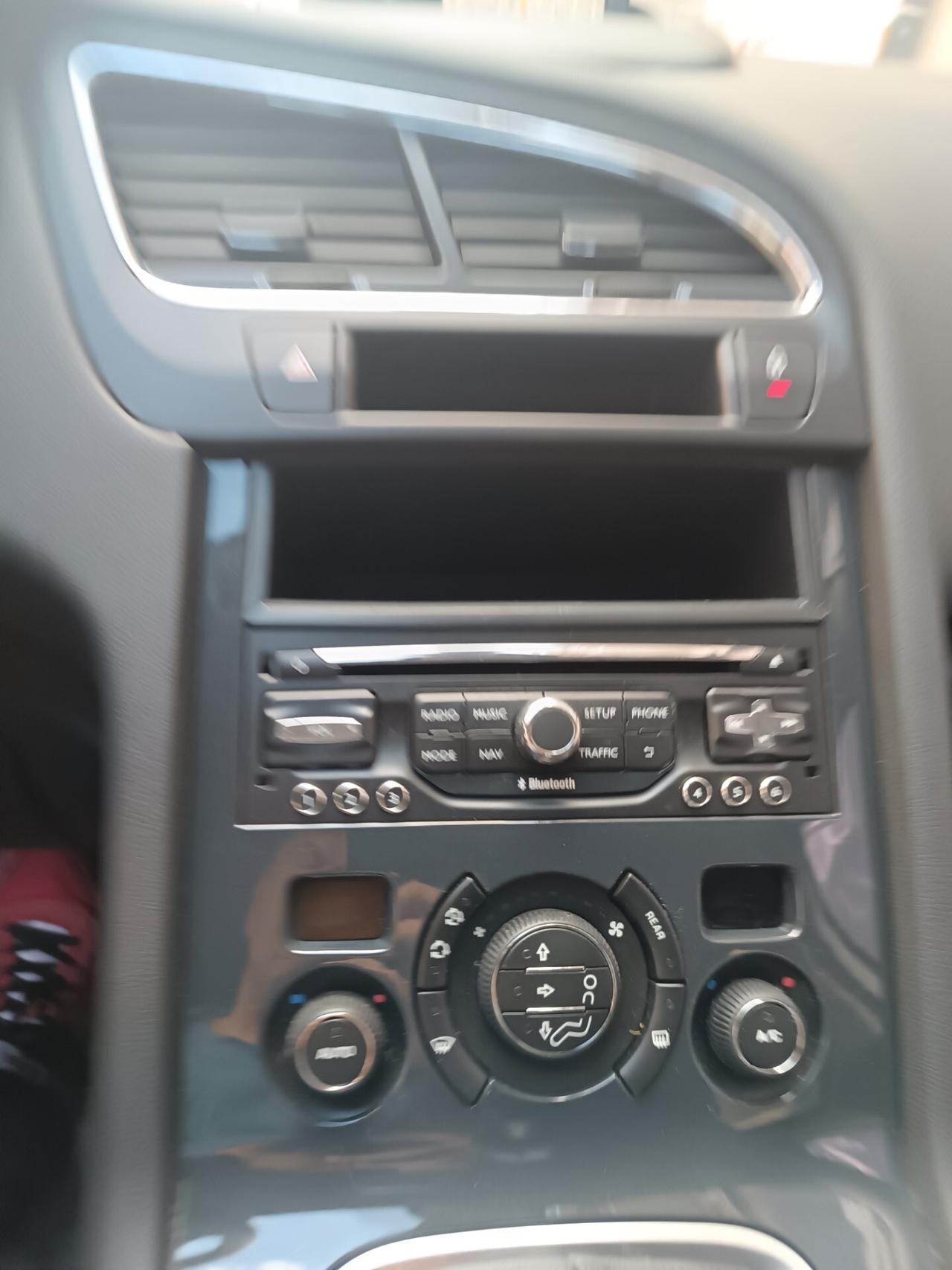 Peugeot 5008 BlueHDi 120 CV 88 KW 7 POSTI
