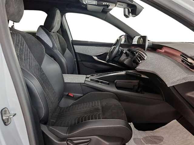 Peugeot 5008 Hybrid 136 e-DCS6 GT