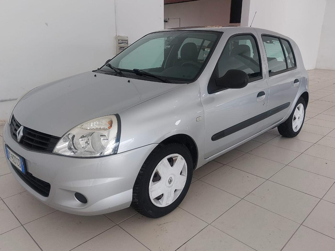 Renault Clio Storia 1.2 5 porte GPL Confort