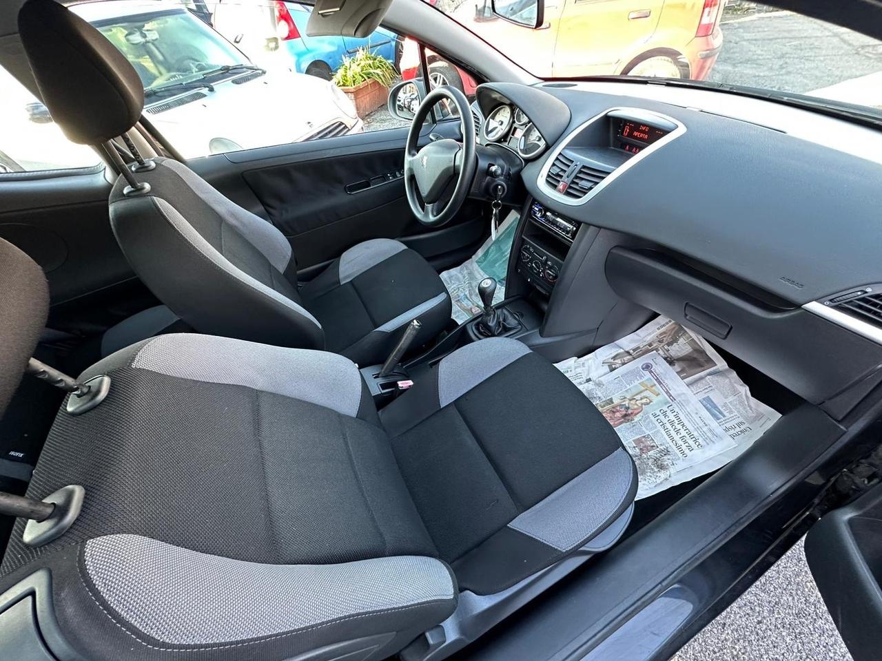 Peugeot 207 1.4 bezina