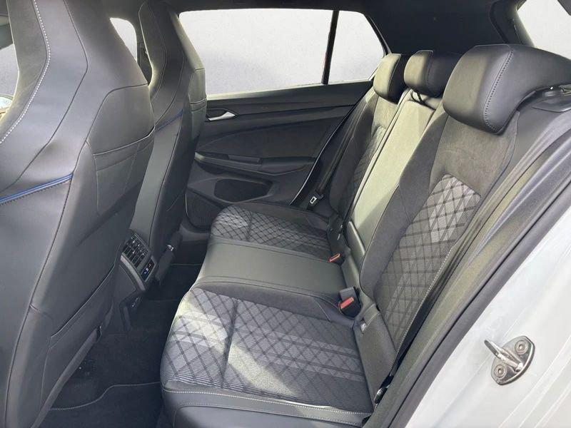 Volkswagen Golf 1.5 eTSI ACT 110kW R-Line DSG NAVI LED