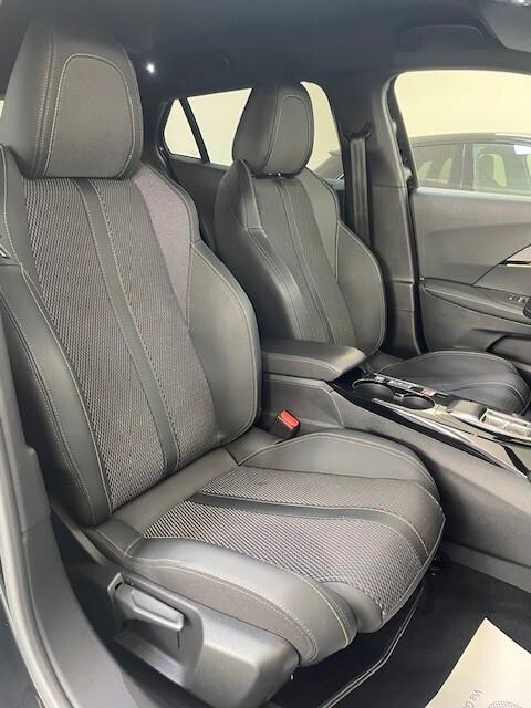 Peugeot 2008 PureTech 130 CV S&S EAT8 GT