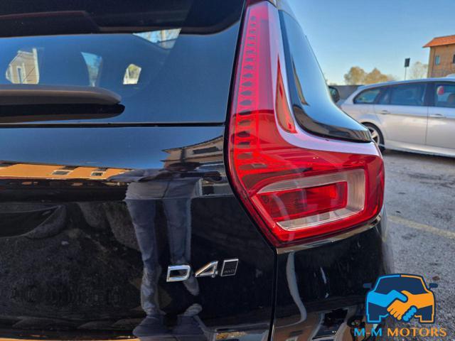 VOLVO XC40 D4 AWD Geartronic Momentum