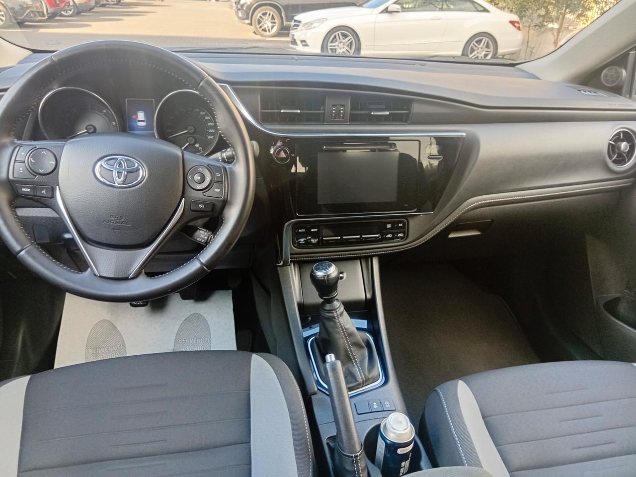 Toyota Auris 1.6 D-4D Lounge FULL