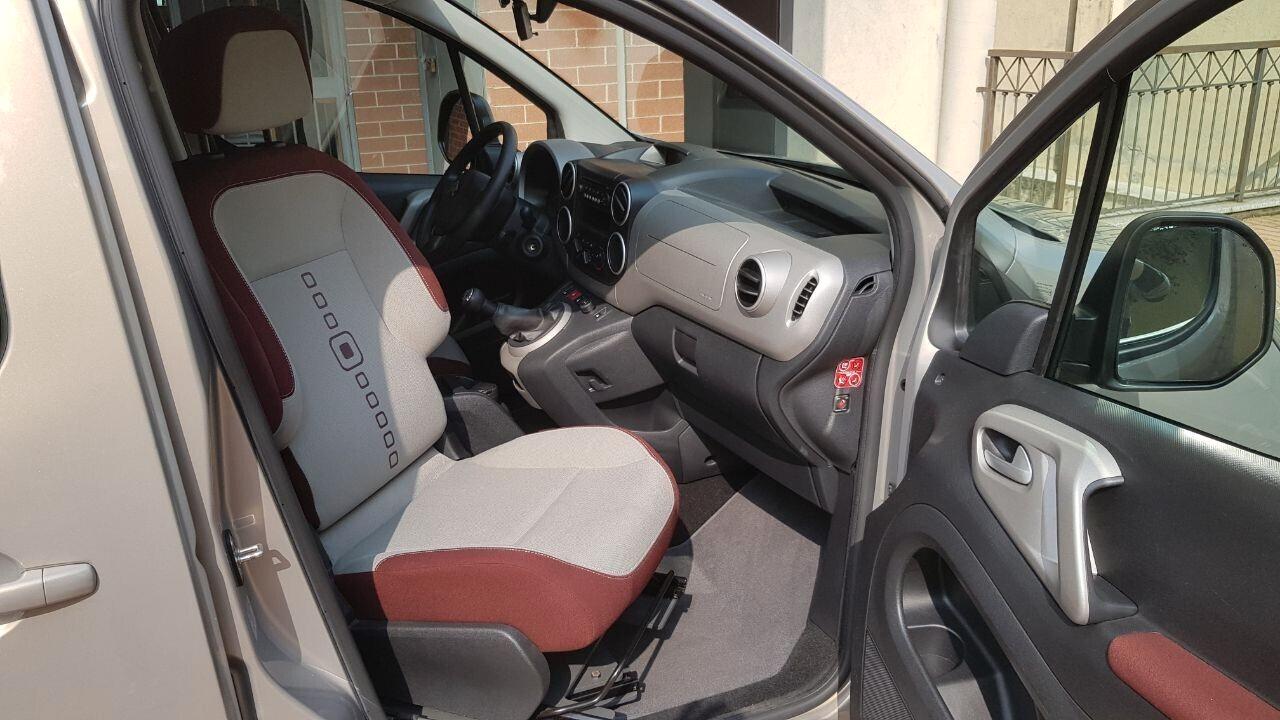 Berlingo trasporto disabili pedana elettrica Rolfi benzina