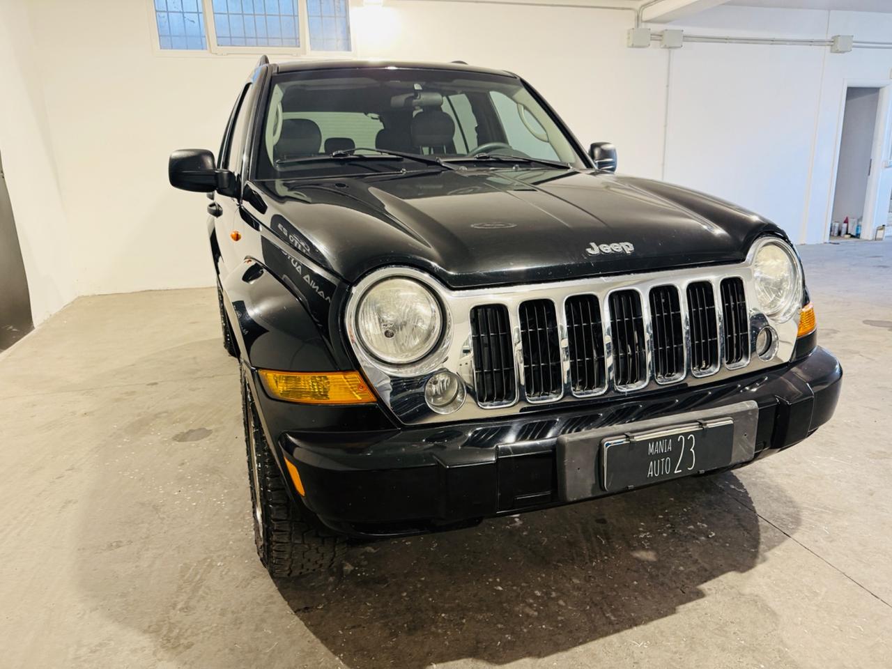 Jeep CHEROKEE 2.8 CRD*LIMITED*AUTOMATICA*163 CV*