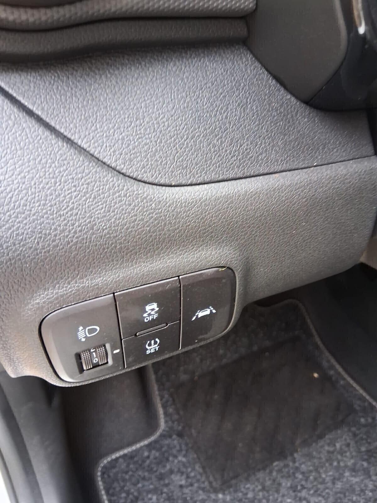 Hyundai i 10 1.0 select ,navi,pdc,telecamera