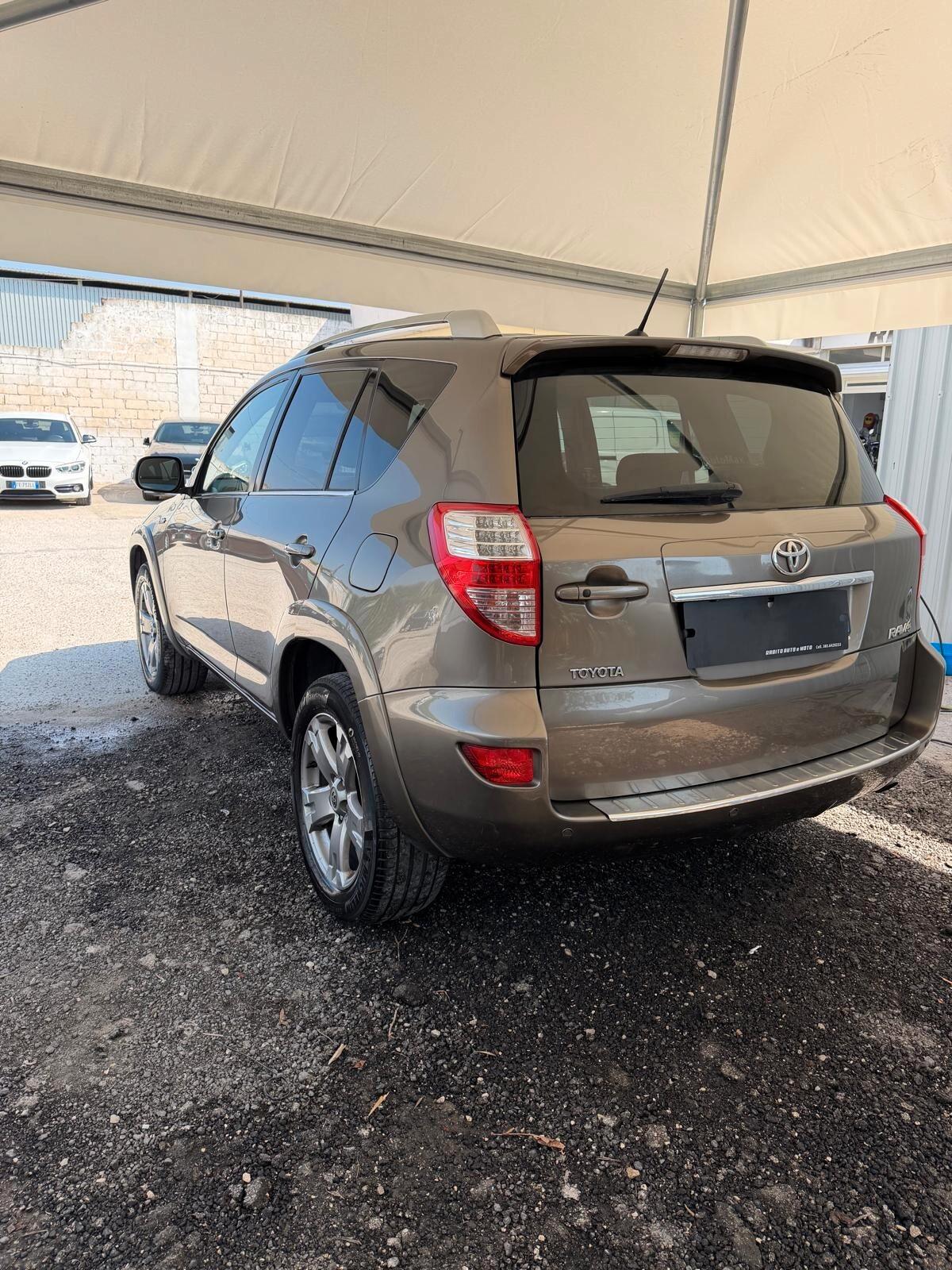 Toyota RAV 4 RAV4 Crossover 2.2 D-Cat A/T 150 CV Luxury
