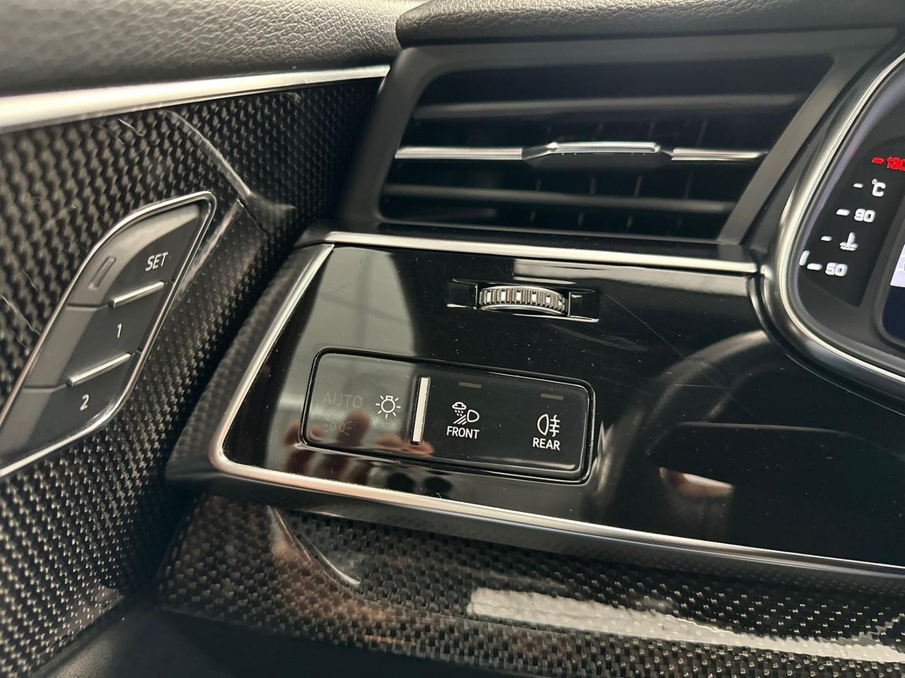 Audi Q8 SQ8 TDI quattro tiptronic sport attitude