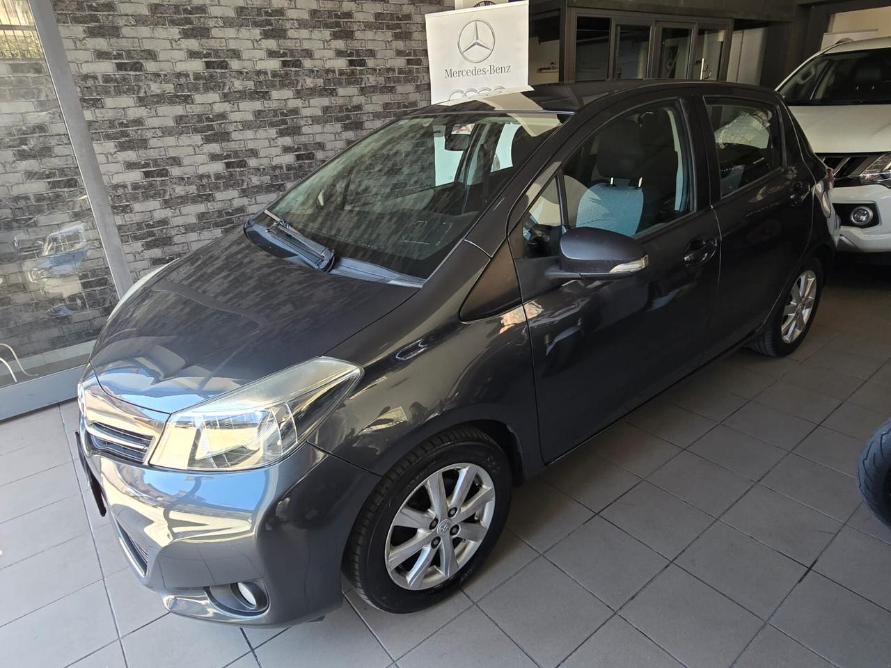 Toyota Yaris 1.3 5 porte Lounge