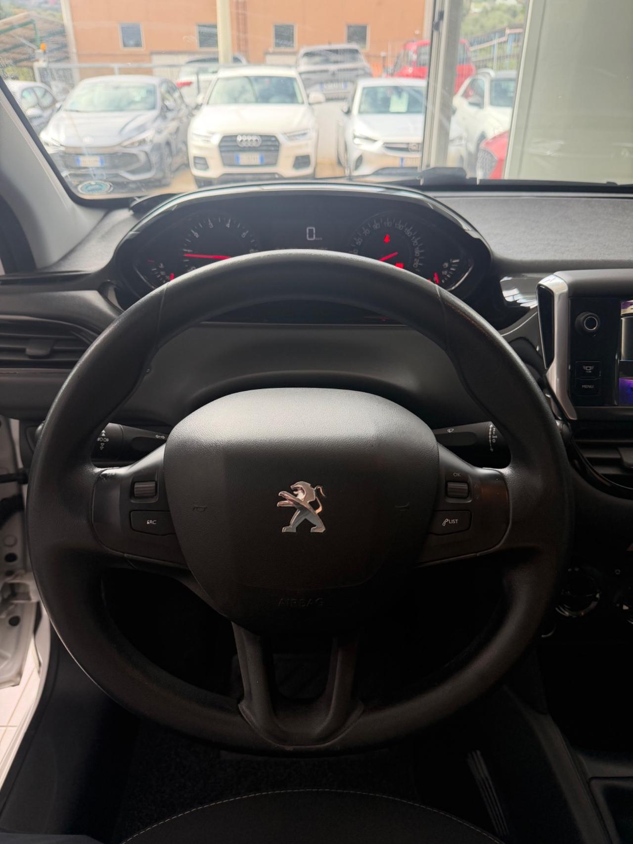 Peugeot 208 1.2 BENZ 5 porte FINANZIABILE