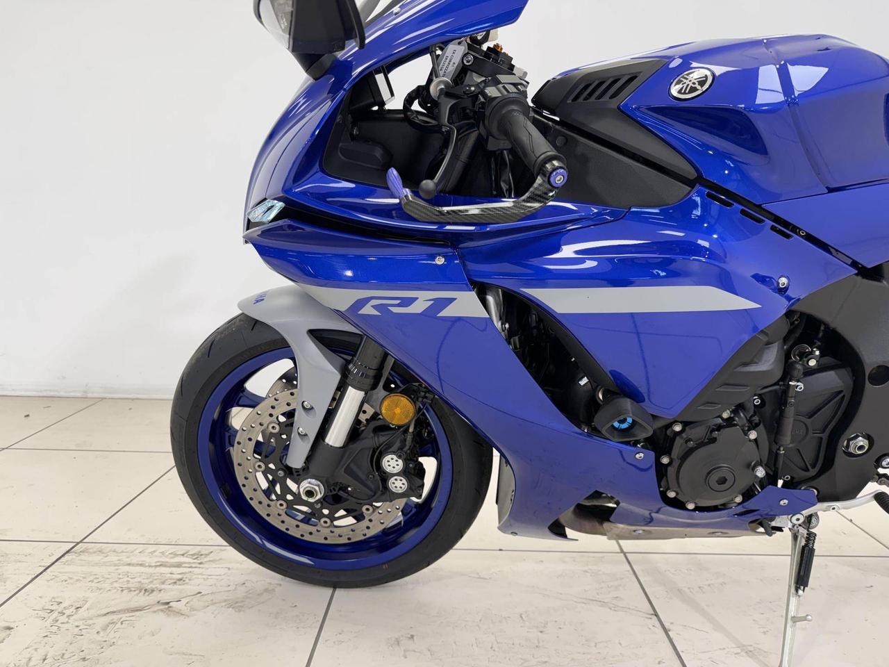 YAMAHA YZF R1 1000