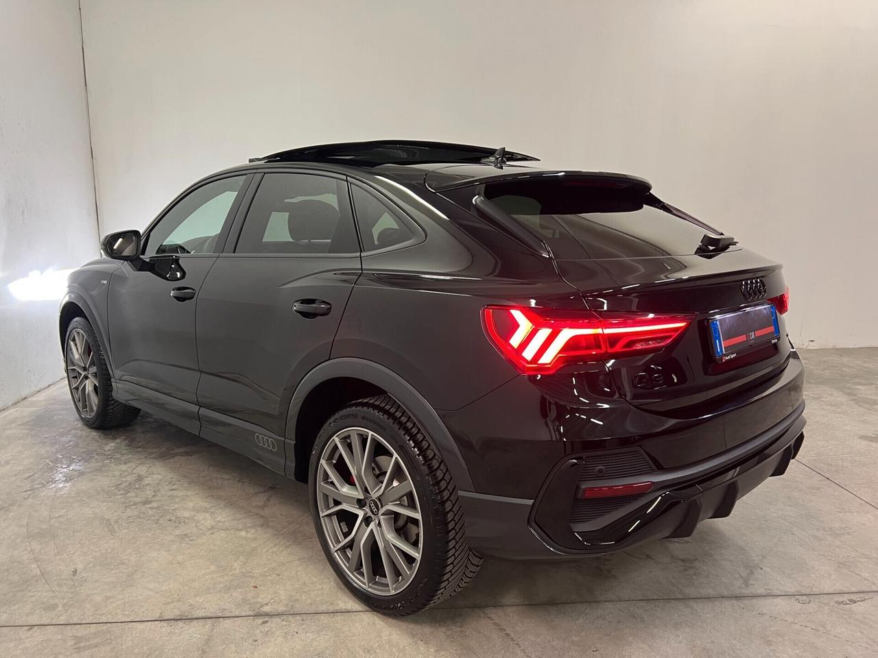 Audi Q3 Spb 45 Tfsi 245 Cv Quattro Identity Black Tetto