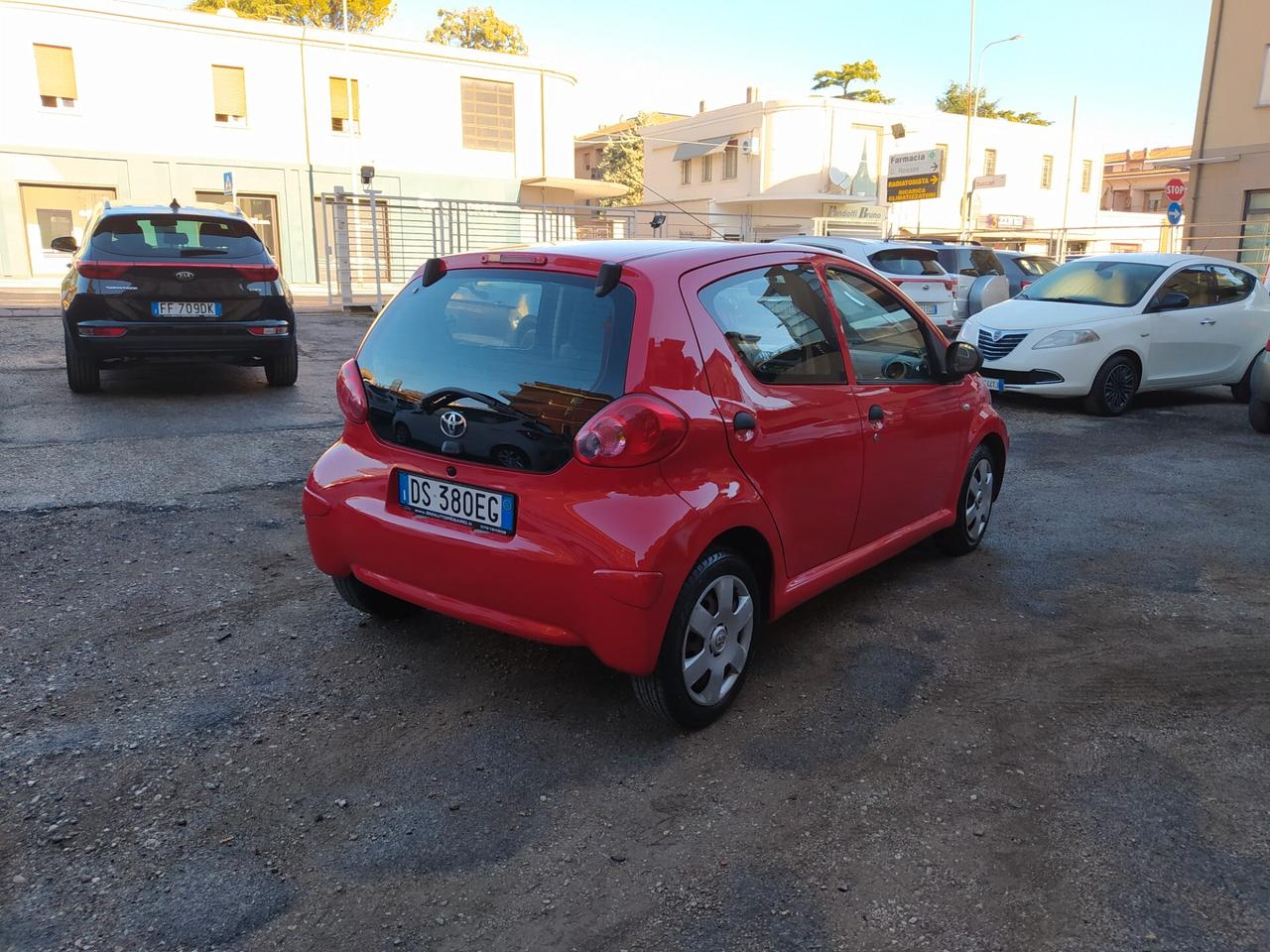 Toyota Aygo 1.0 12V VVT-i 5 porte Neopatentati