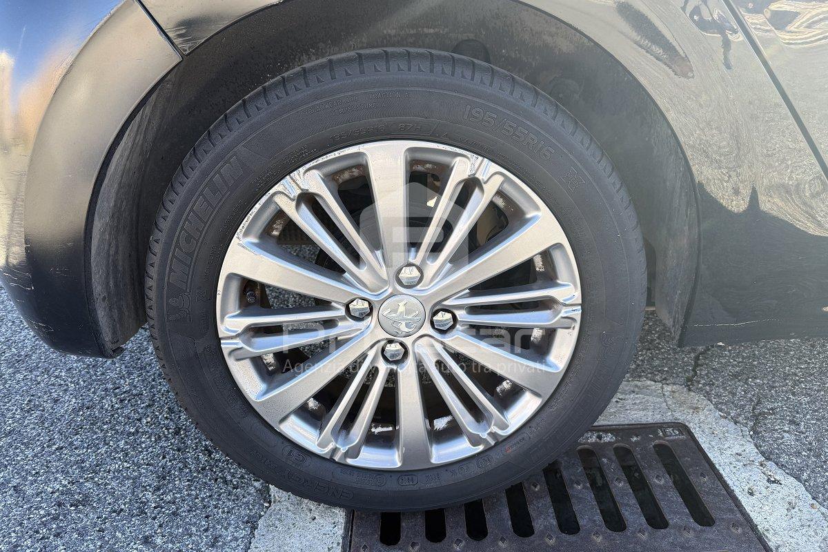 PEUGEOT 208 1° serie PureTech 82 Stop&Start 5 porte Active