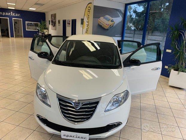 LANCIA Ypsilon 1.2 69 CV 5 porte S&S Silver