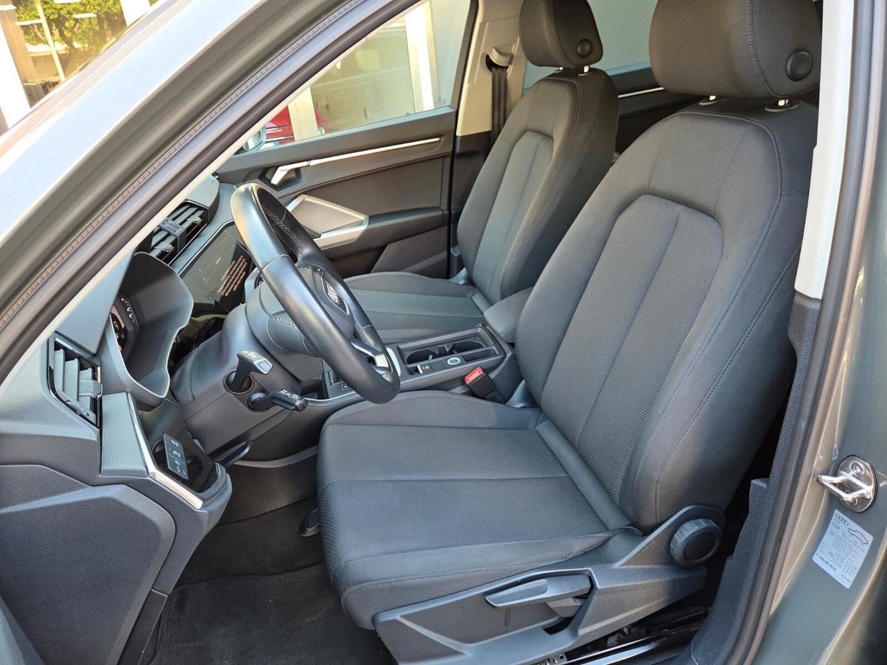 Audi Q3 35 TDI S tronic 150 cv Business
