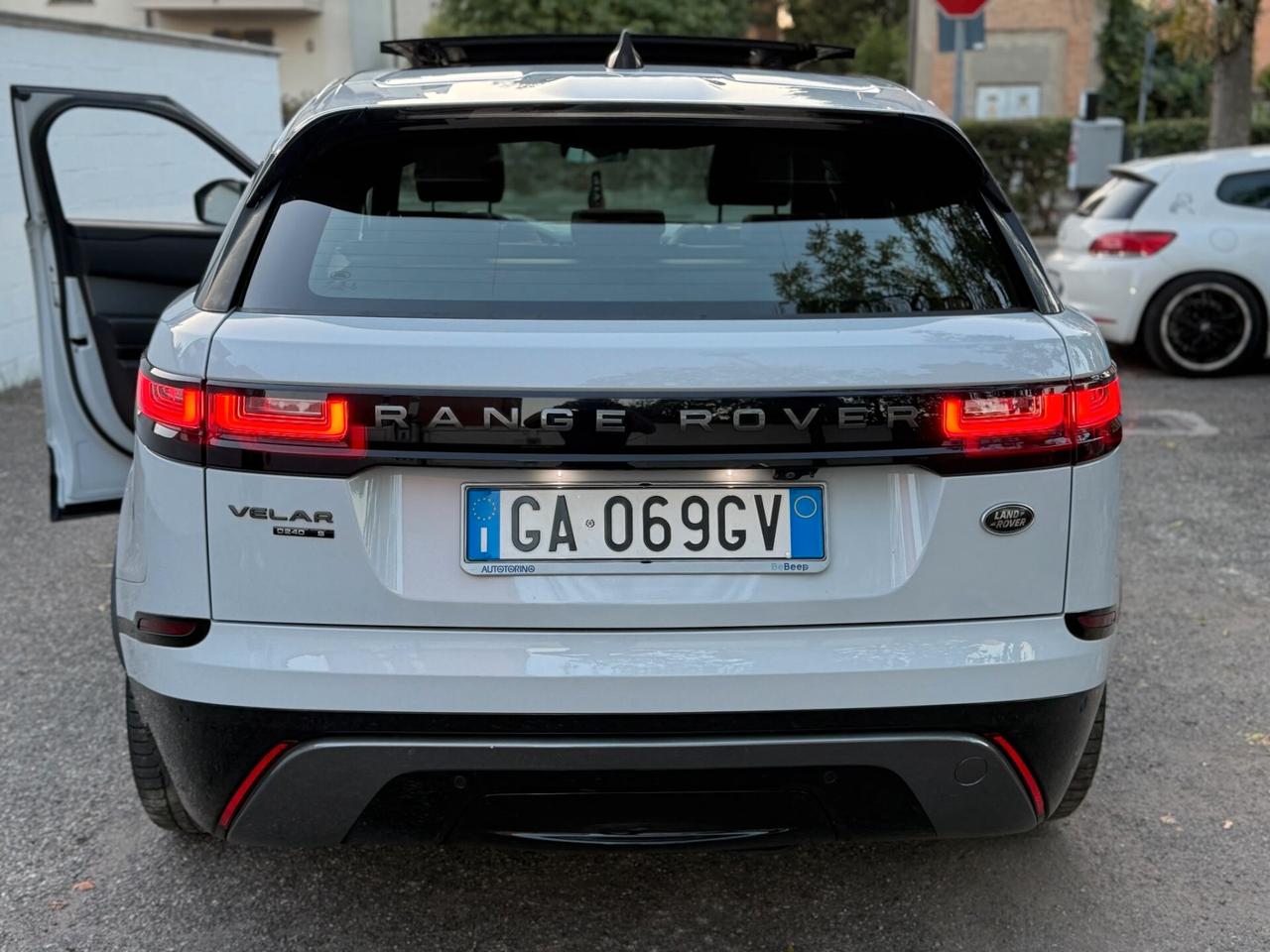 Land Rover Range Velar 2.0D I4 240 CV R-Dynamic S