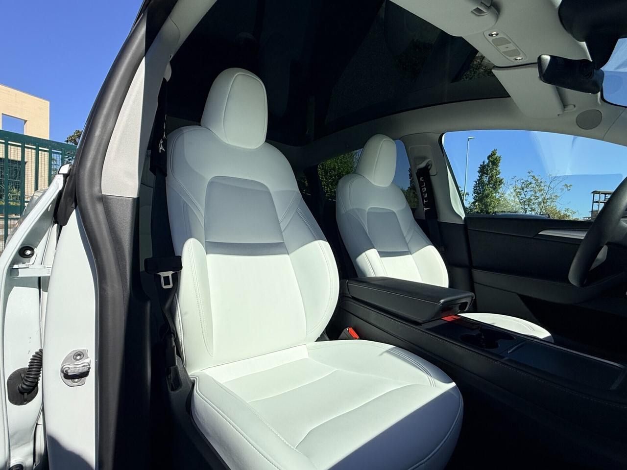 Tesla Model Y Long Range awd BLACKFRIDAY