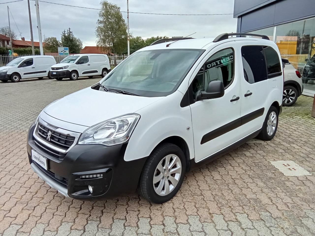 Peugeot Partner Tepee BlueHDi 120 S&S Outdoor