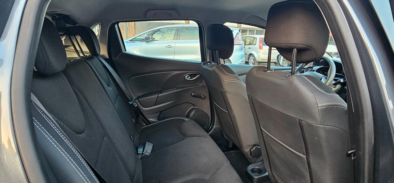 Renault Clio dCi 90 CV Moschino Intens