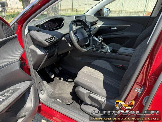 PEUGEOT 3008 PureTech Turbo 130 S&S Allure,Navi