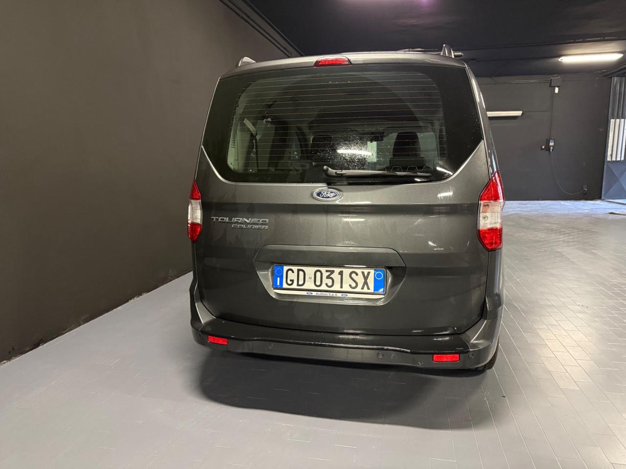 Ford Tourneo Courier 1.5 TDCI 75 CV S&S Plus