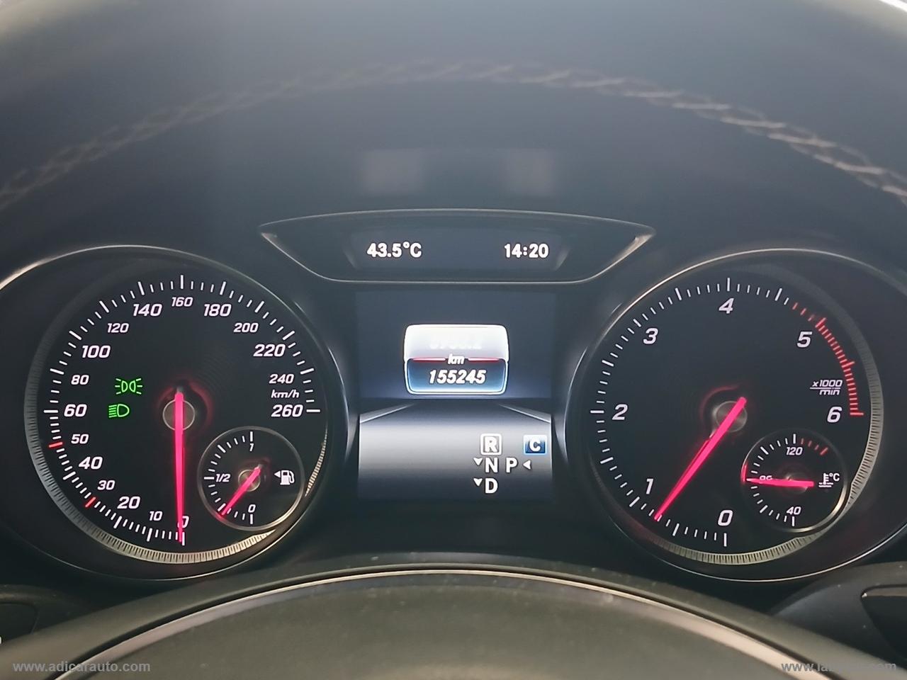 MERCEDES-BENZ GLA 200 d Automatic 4Matic Sport