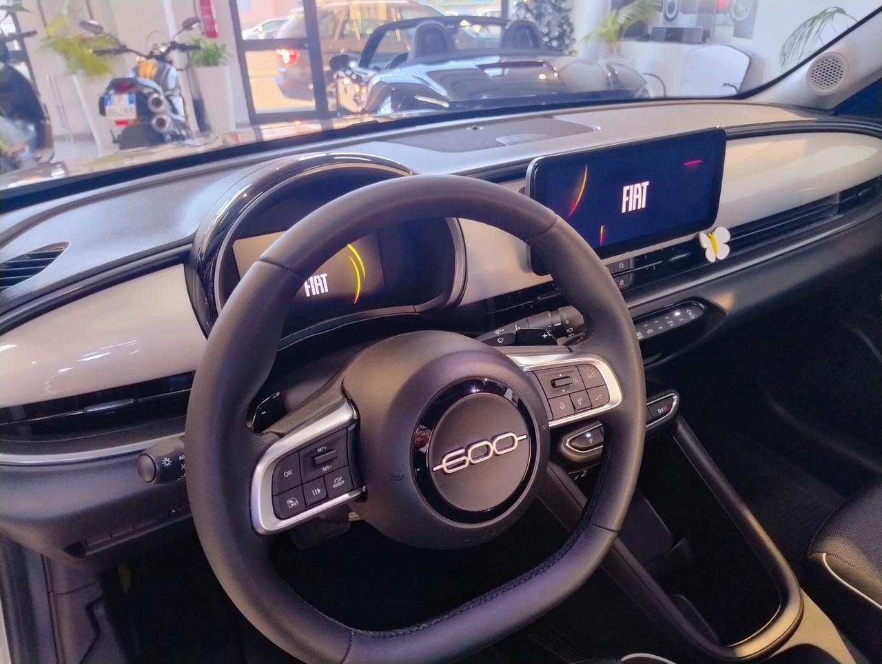 Fiat 600 Hybrid 100 CV DCT MHEV La Prima