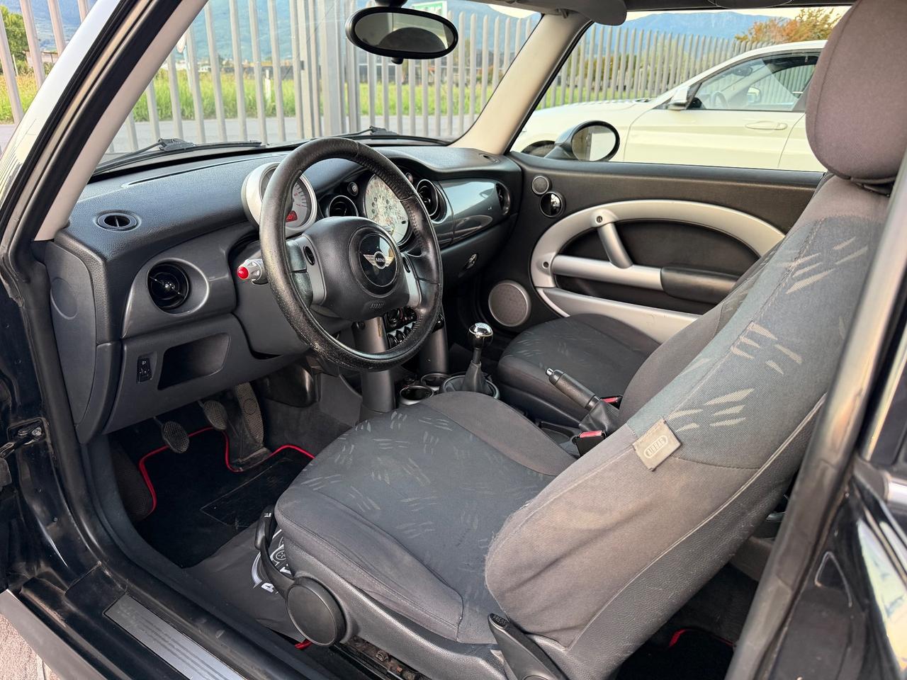Mini 1.4 tdi One D 75cv de luxe okneopatentati
