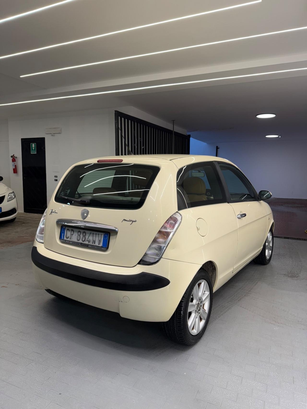 Lancia Ypsilon 1.3 Multijet 16V Argento