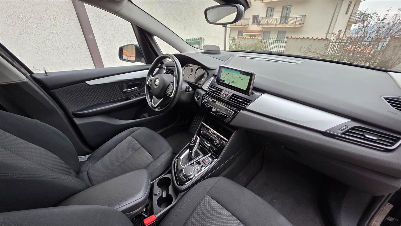 Bmw 2er Active Tourer 218d Luxury