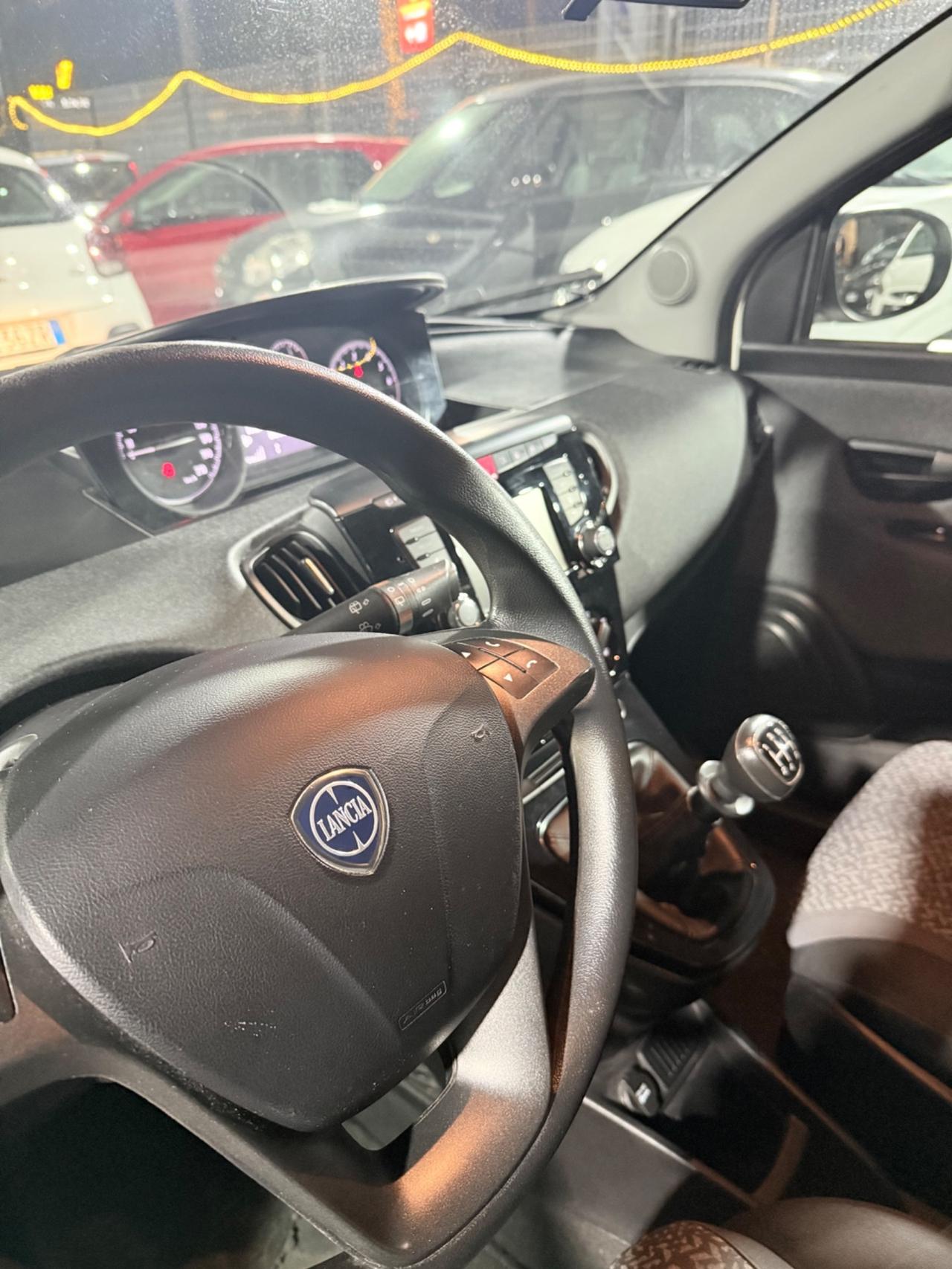 LANCIA YPSILON 1.2 69 CV 5 porte GPL Ecochic Elefantino Blu