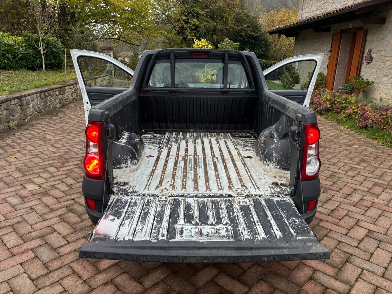 Dacia Logan Pick-Up 1.5 dCi 75CV GANCIO TRAINO