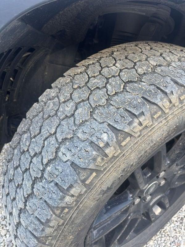 Land Rover Defender 3.0 D6 200 110 SE AWD auto.