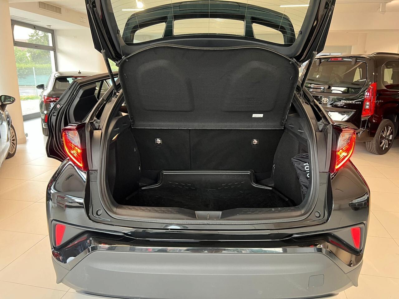 Toyota C-HR 1.8 Hybrid E-CVT GR Sport