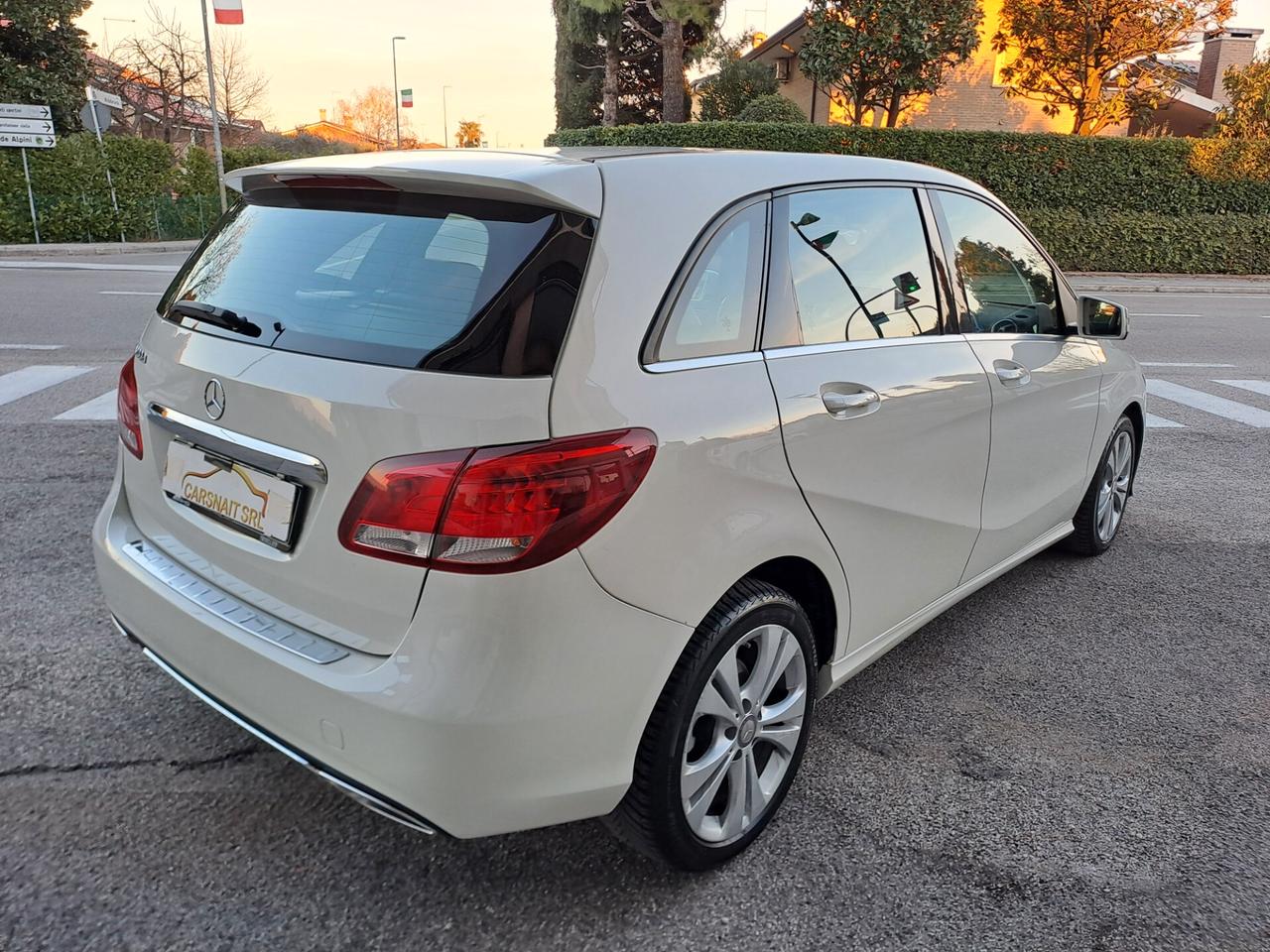 Mercedes-benz B 200 d Premium