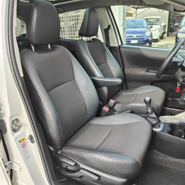 TOYOTA Yaris 1.3 Lounge