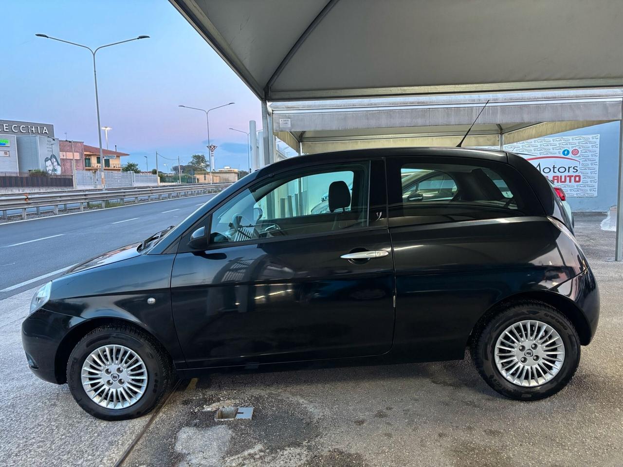 Lancia Ypsilon 1.2 Versus