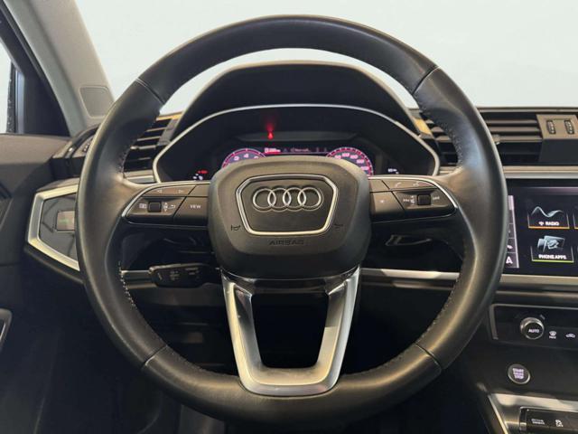 AUDI Q3 40 TFSI quattro S tronic Business Advanced