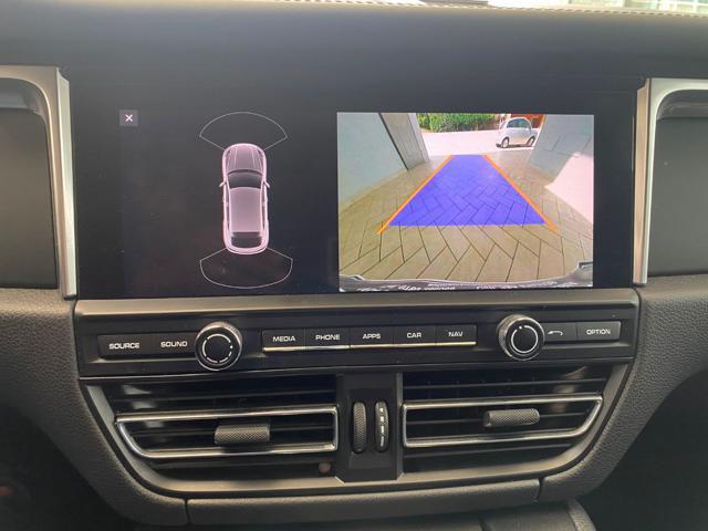 PORSCHE Macan 2.0