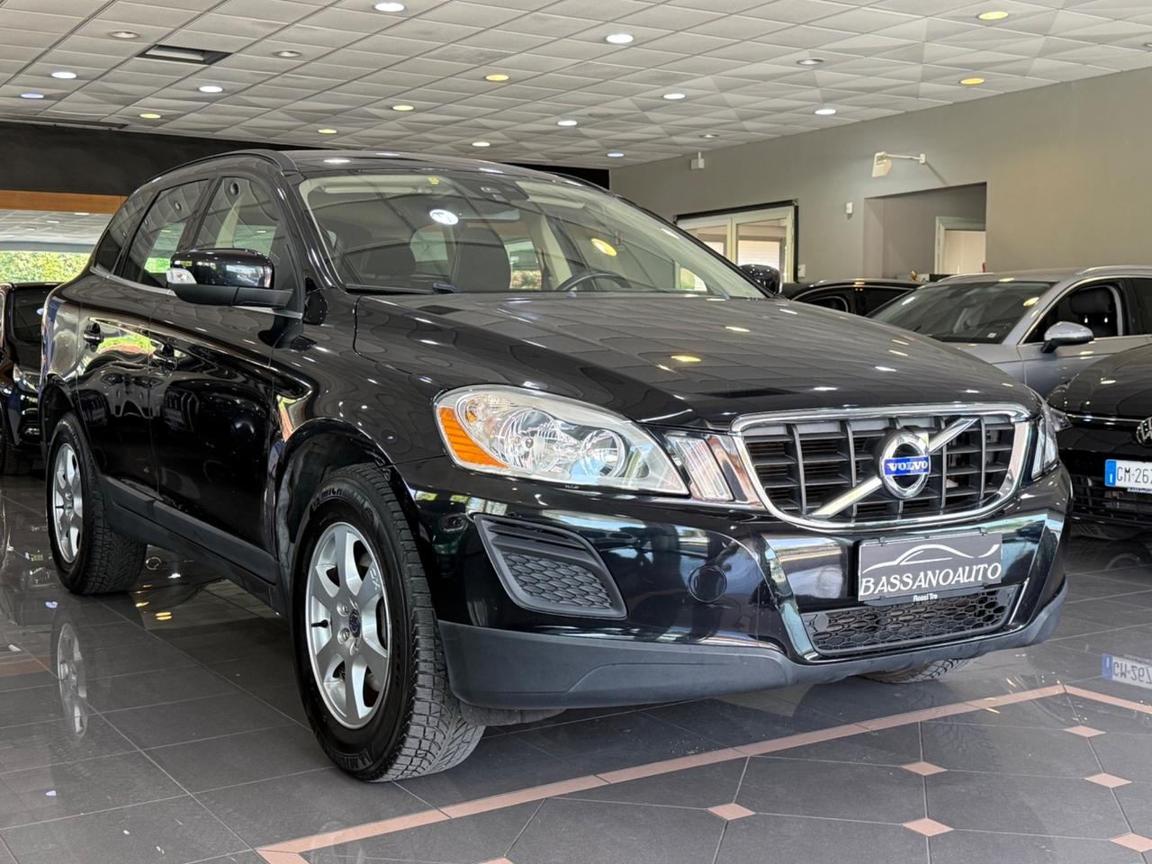 Volvo XC 60 2.4 d4 R-design awd 163cv MANUALE !!