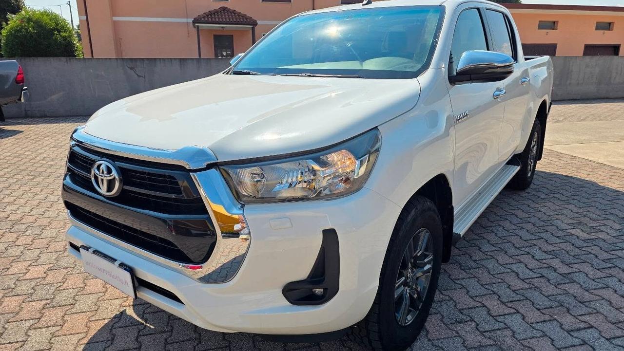 Toyota Hilux 2.4 D-4D Double Cab Lounge MANUALE ITALIANA