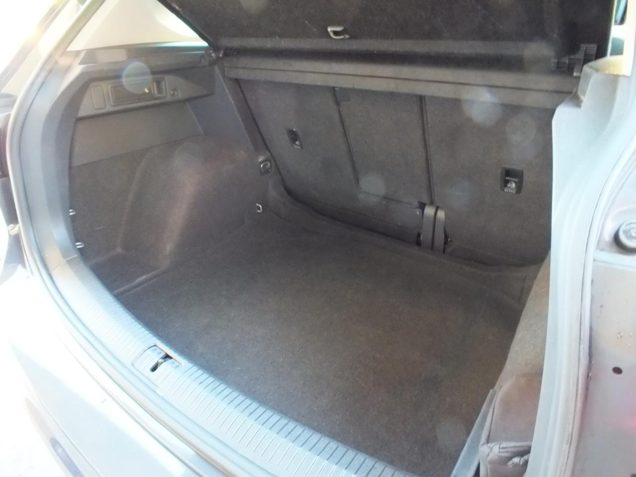 VW TIGUAN 1.6 TDI BUSINESS-NAVI-UNIPROPRIETARIO-