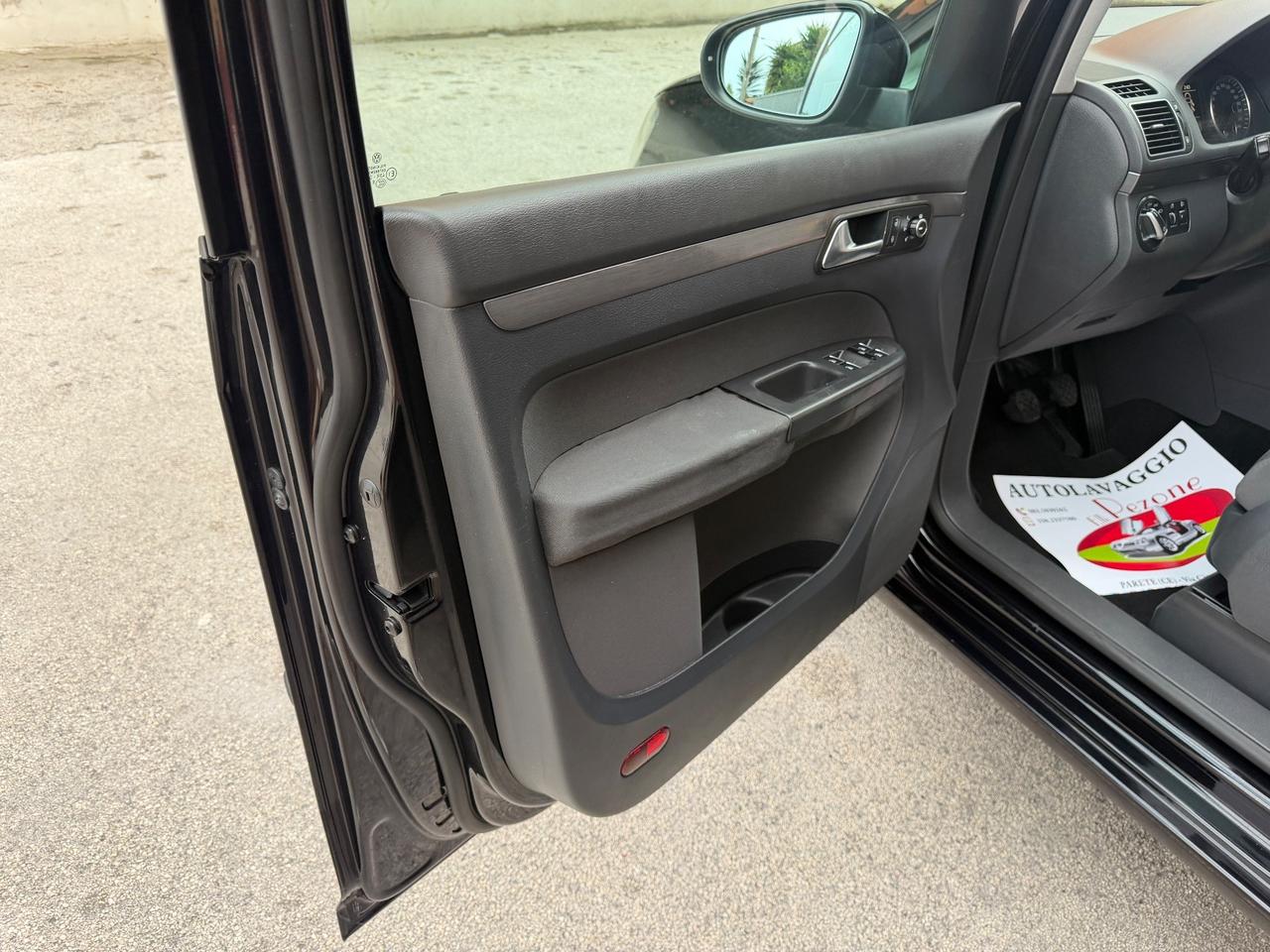 Volkswagen Touran Business 1.6 TDI Comfortline BMT