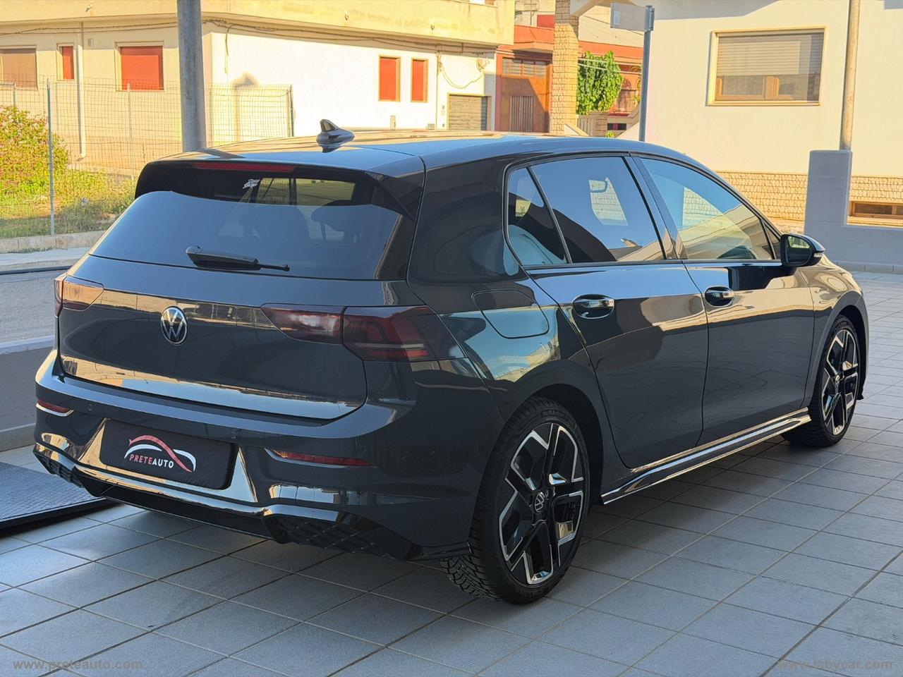 VOLKSWAGEN Golf 2.0 TDI 150 CV DSG SCR R-Line