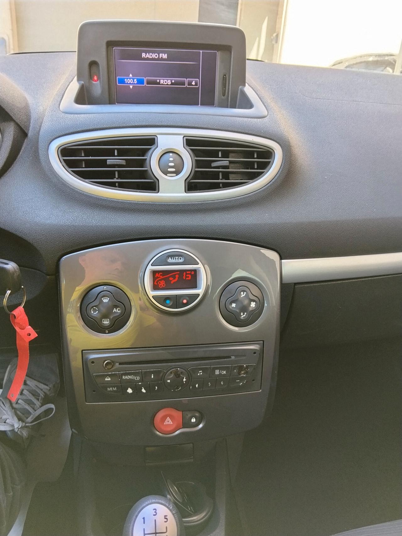 Renault Clio 1.2 16V 5 porte Dynamique